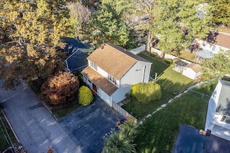99 Hilltop Dr, Johnston, RI 02919