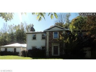 2923 Chautauqua Dr, Stow, OH 44224