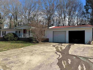139 State Road S-30-709, Clinton, SC 29325
