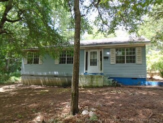 1090 W Maine Ave, Southern Pines, NC 28387