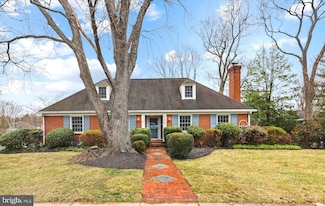4207 40th St N, Arlington, VA 22207
