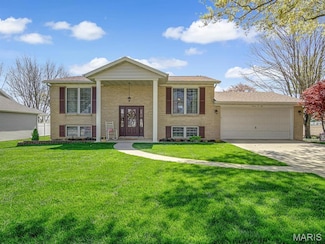 706 Rock Hill Dr, Red Bud, IL 62278