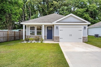 3158 Chestnut St, Crestview, FL 32539