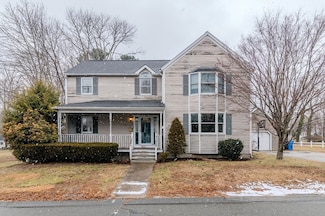 56 George St, Whitman, MA 02382