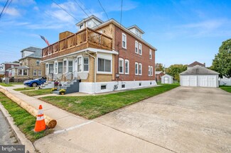 216 N Governor Printz Blvd, Essington, PA 19029