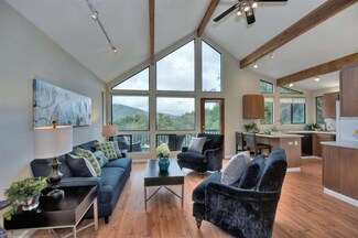 21522 Madrone Dr, Los Gatos, CA 95033