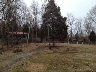 7389 Two Lick Rd, Florence, IN 47020
