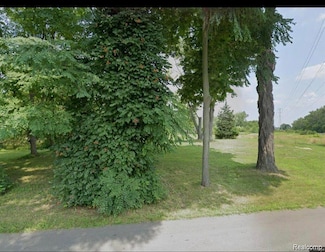 20710 Superior Rd, Taylor, MI 48180