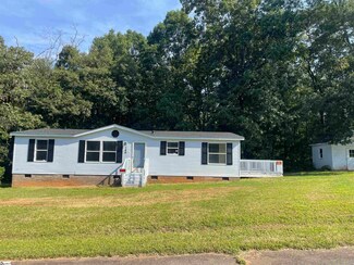 140 Carr Dr, Cowpens, SC 29330