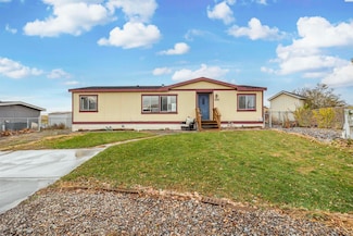 6806 James St, West Richland, WA 99353