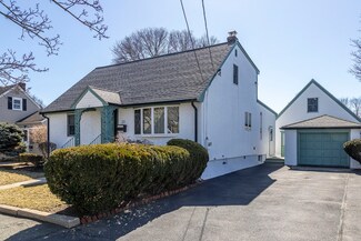 22 Macarthur Cir, Peabody, MA 01960