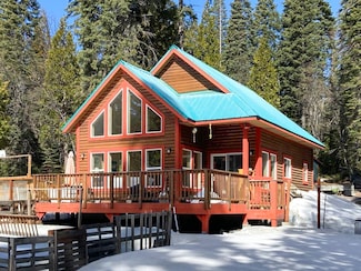 5511 Mt Shasta Dr, Mount Shasta, CA 96057