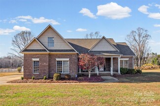 310 Clarendon Estates Dr, Clover, SC 29710