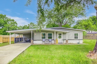 541 Circle Dr, La Porte, TX 77571