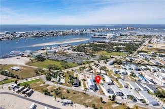 52 Oyster Bay Ln, Fort Myers Beach, FL 33931