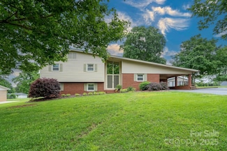 318 Confederate Dr SW, Concord, NC 28027