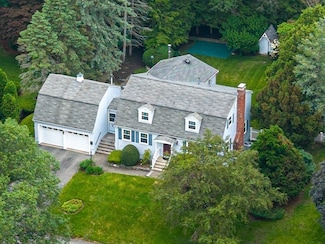 35 Circle Rd, Lexington, MA 02420