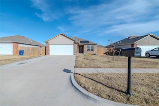 1112 S Appaloosa Ln, Mustang, OK 73064