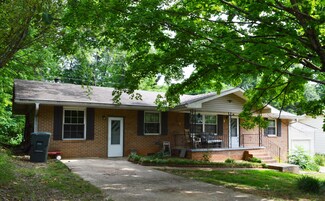 1369 Polaris Dr, Hixson, TN 37343