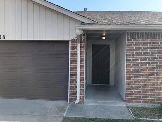 828 NW 19th St, Oklahoma City, OK 73160