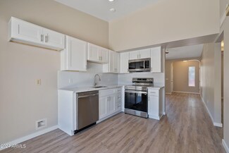 313 E Wickieup Ln, Phoenix, AZ 85024