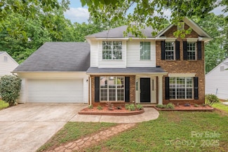 8120 Vermilion Dr, Charlotte, NC 28215