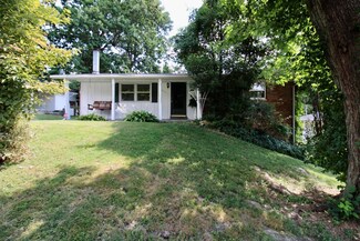 323 Hillcrest Dr, Newburgh, IN 47630