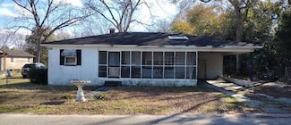 1017 Harlin St, Elloree, SC 29047