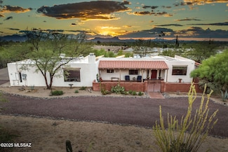 8625 N Sunnyslope Dr, Tucson, AZ 85704