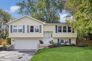1517 Charleston St, Batavia, IL 60510