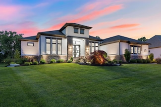 9461 Waterford Dr, Powell, OH 43065