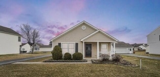 1121 Lake Forest Dr, Hebron, OH 43025