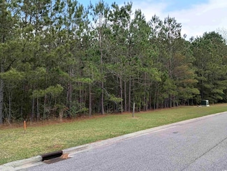 565 Timber Creek Dr, Loris, SC 29569