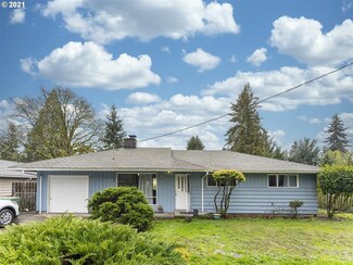 5840 SW Burma Rd, Lake Oswego, OR 97035