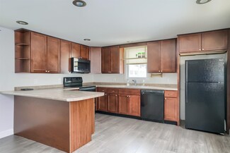 16 Skyview Dr, Nashua, NH 03062