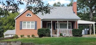 1064 Strasburg Rd, Front Royal, VA 22630