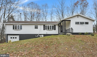 145 N Wylam St, Frackville, PA 17931