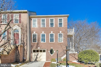 7449 Heatherfield Ln, Alexandria, VA 22315