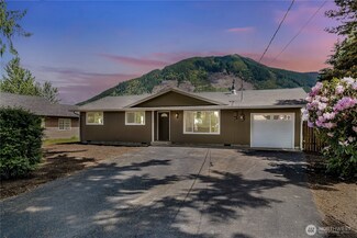 520 Commercial Ave, Darrington, WA 98241