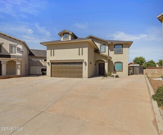 12222 Joaquin Roman Ln, El Paso, TX 79938