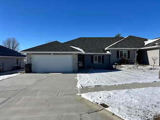 1201 W Meadow Ridge Rd, Norfolk, NE 68701