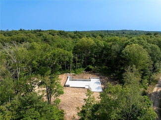 2 Fanning Place, Hopkinton, RI 02832