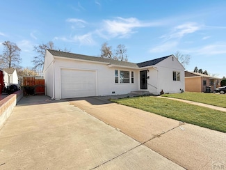 1027 Alexander Cir, Pueblo, CO 81001