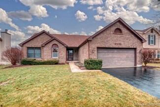 27W078 Chestnut Ln, Winfield, IL 60190