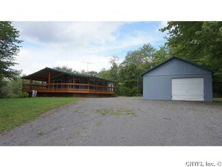 569 New Scriba Dr, Richland, NY 13144