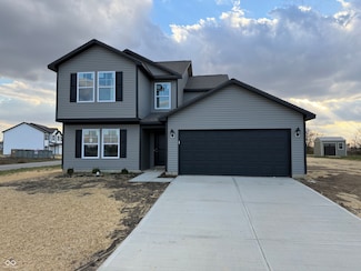 1087 Lake Ct, Shirley, IN 47384