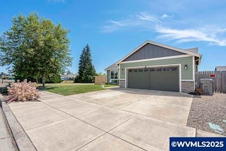 179 NW Card Ave, Dallas, OR 97338