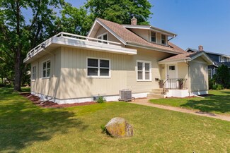 514 4th St N, Bayport, MN 55003