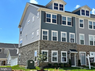 10695 Millport St, White Plains, MD 20695