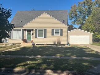 1329 Northlawn St NE, Grand Rapids, MI 49505